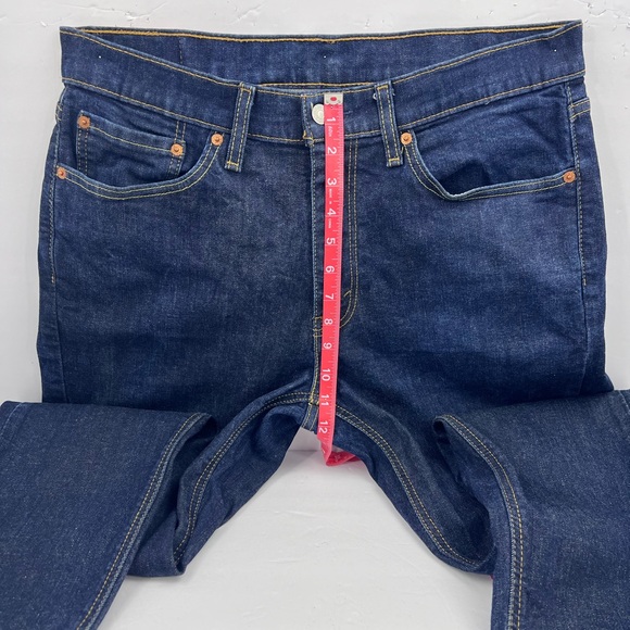 LEVI’S 541, JEANS, ALMOST NEW, WAIST 34 LENGTH 34, BLUE COLOR, FRONT ZIPPER - Picture 4 of 13